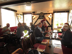 Three Horse Shoes PH